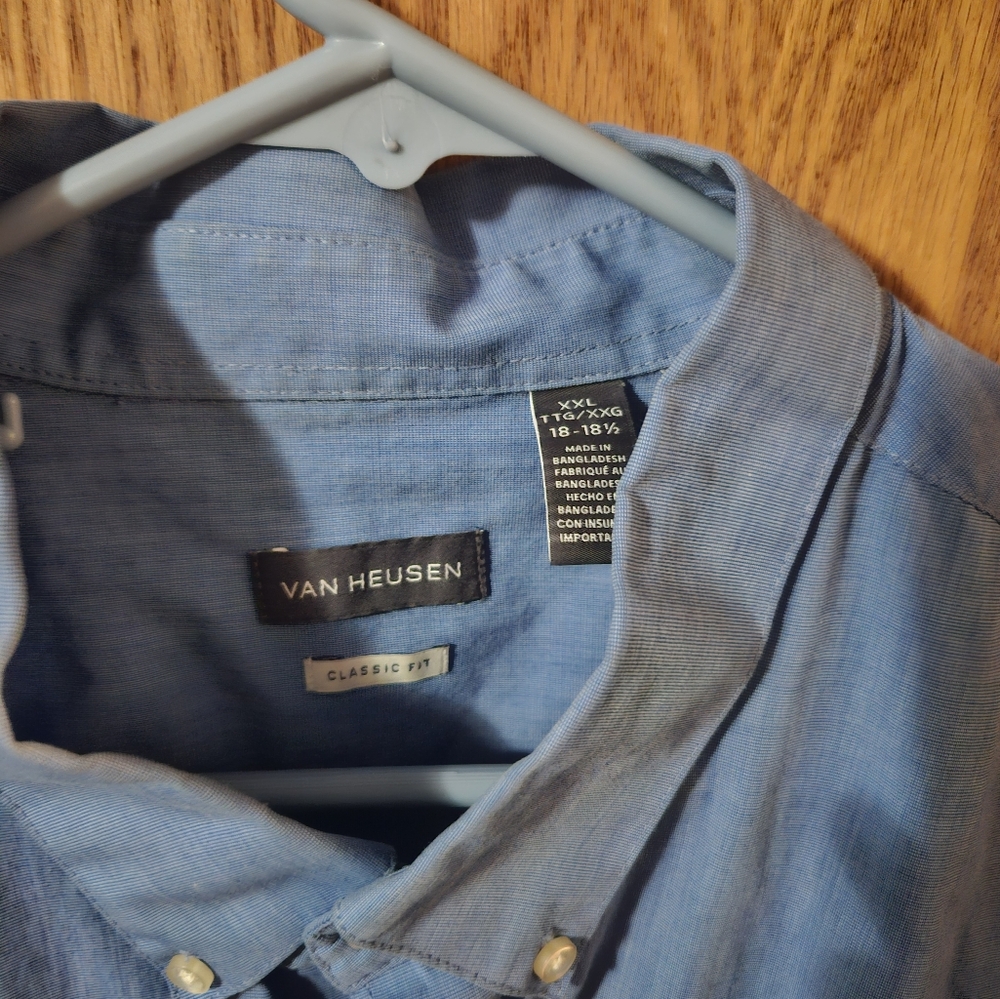 Short sleeve button up